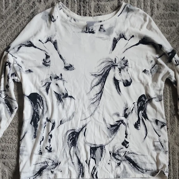 Chico's White Black Graphic Boxy Equestrian Blouse - Picture 3 of 4